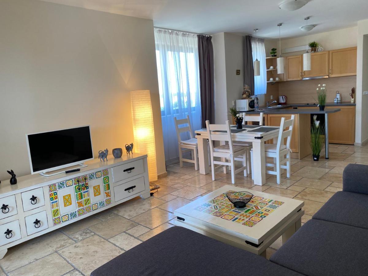 Sea View & Infinity Pool In Kaliakria Apartment *