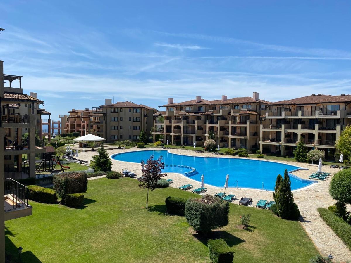 Sea View & Infinity Pool In Kaliakria Apartment